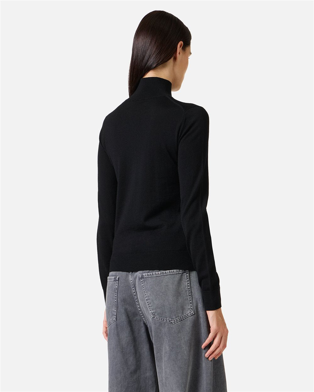 Suéter negro de cuello alto en lana merino extrafina con el logotipo de Iceberg incrustado en el cuello.
