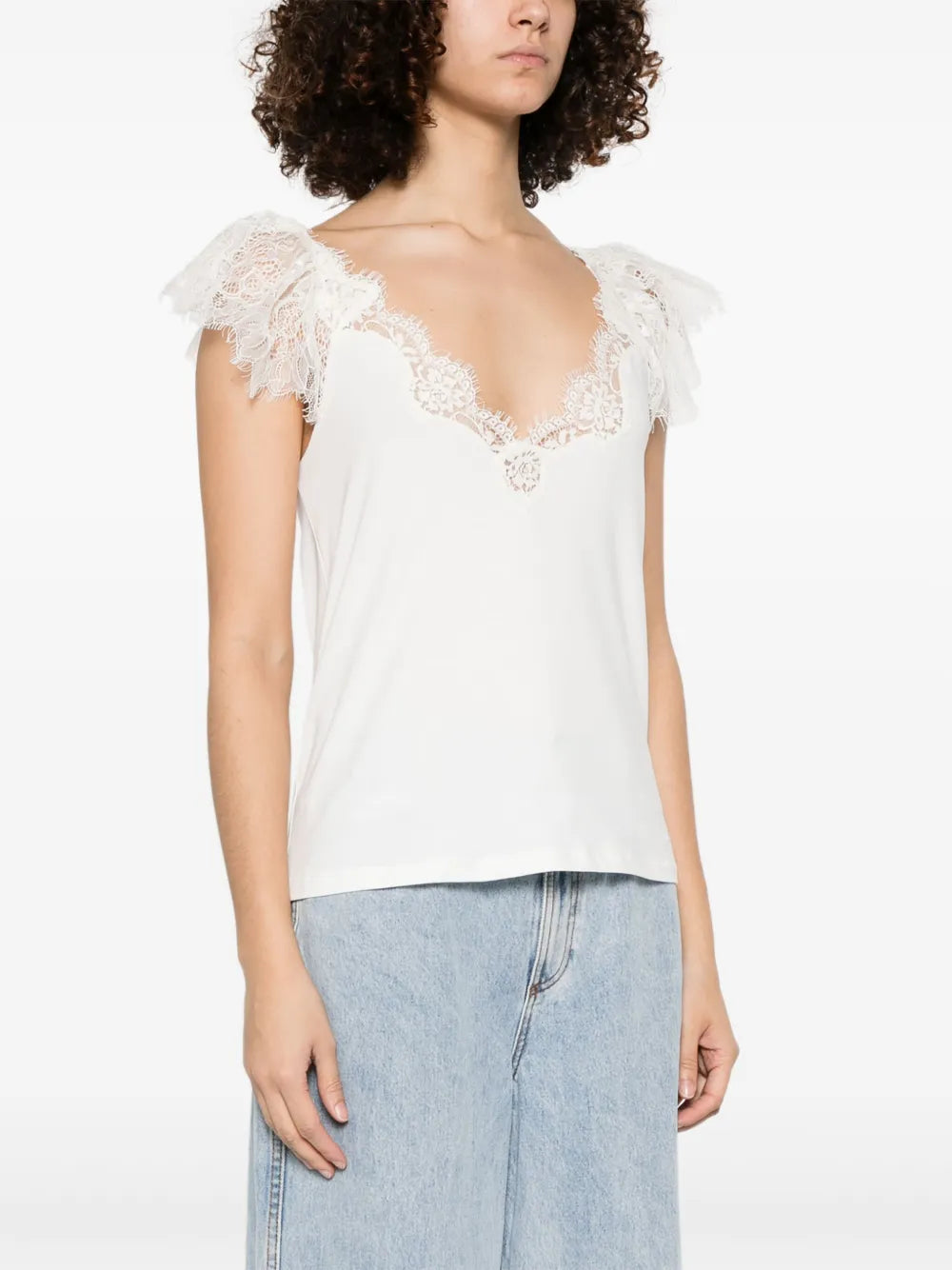 camiseta con ribete de encaje