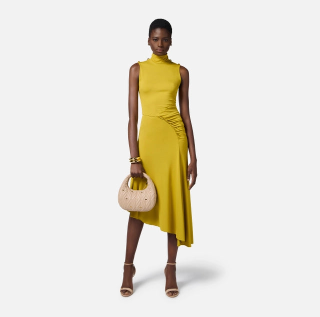 Vestido asimétrico de punto crepé fluido