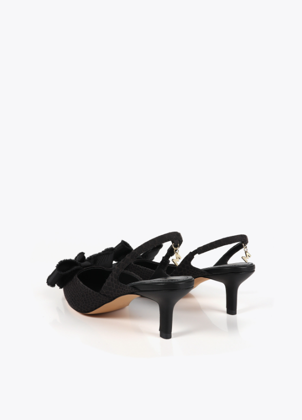 Zapato de tacón destalonado lazo