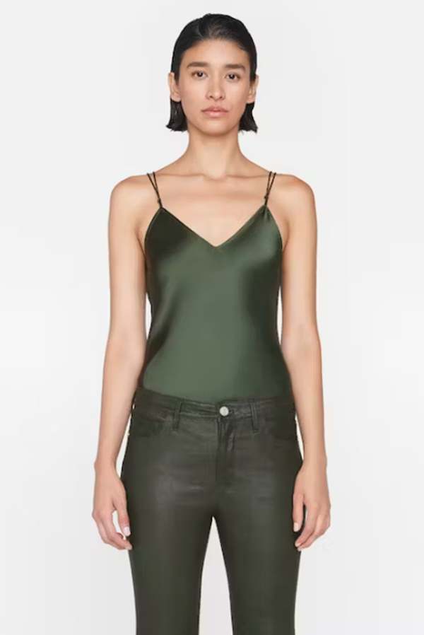 top de tirantes con escote V
