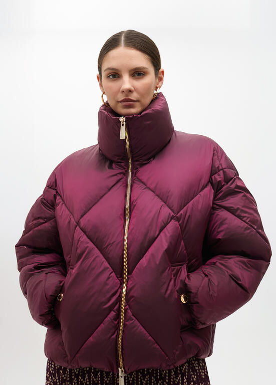 Anorak midi metalizado burdeos