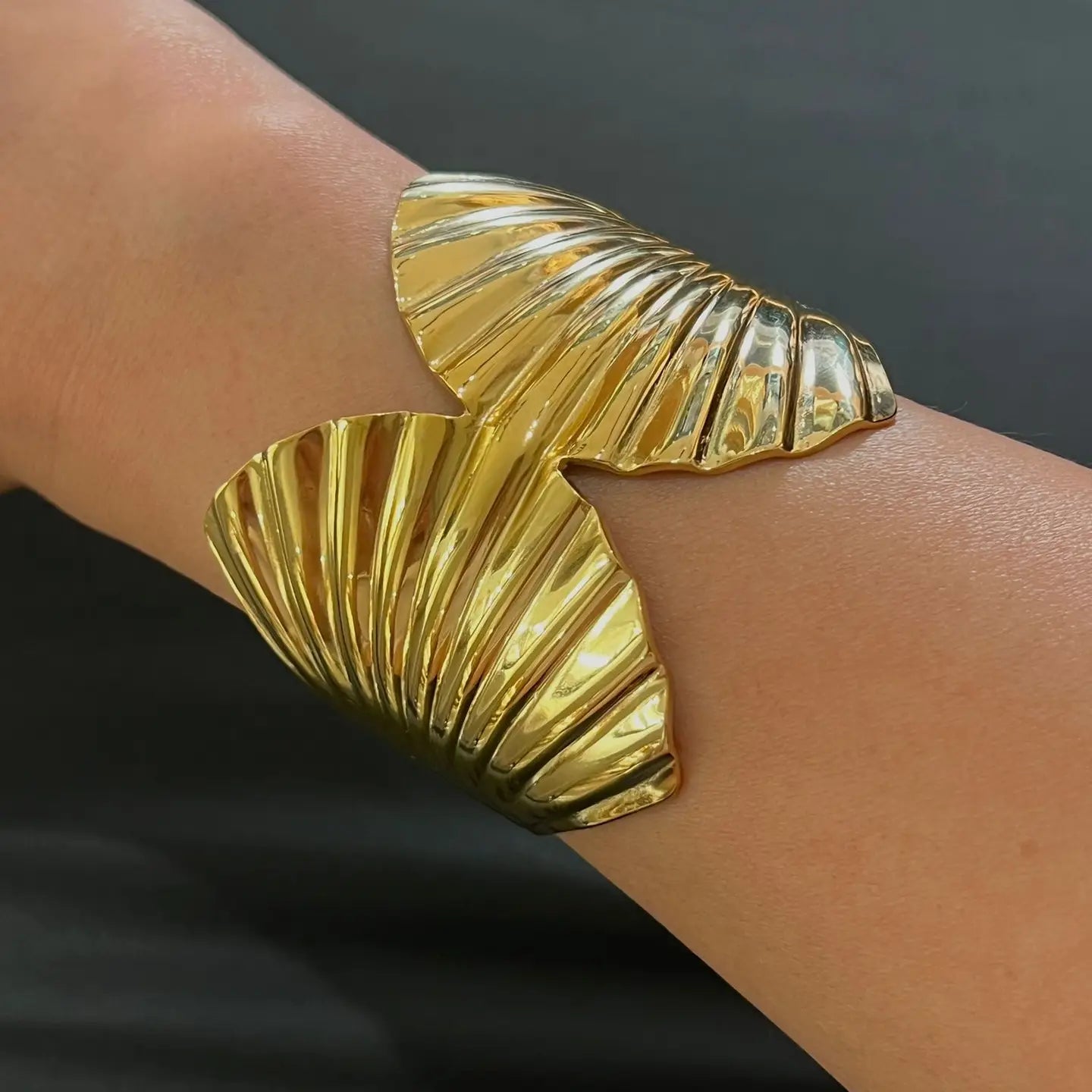 WING BANGLE brazalete