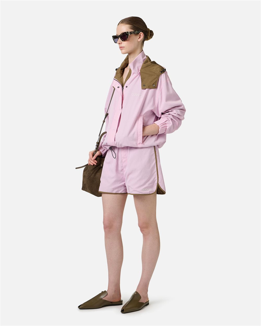 Bermudas rosas con logo en tejido técnico