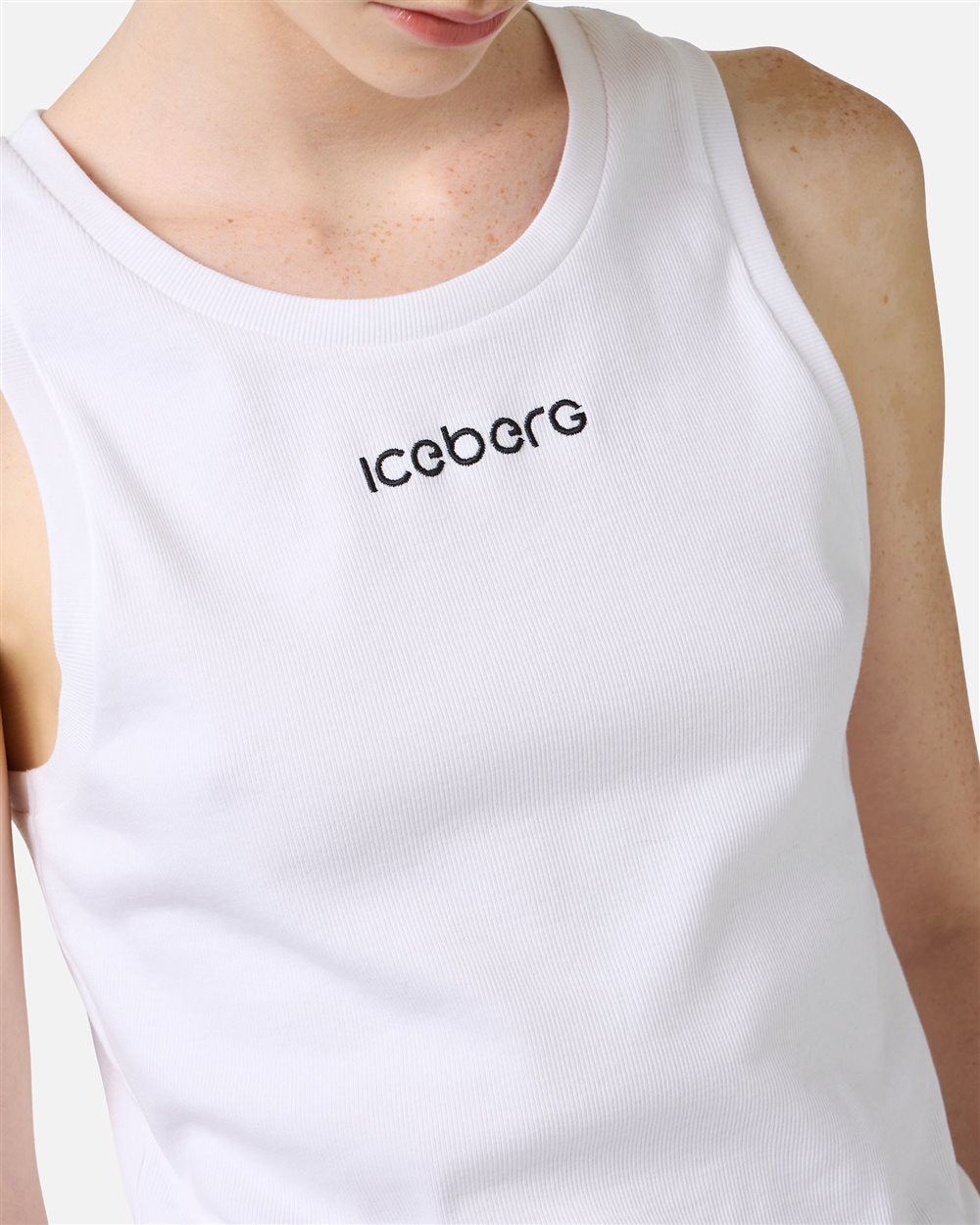 Camiseta sin mangas de punto elástico de algodón acanalado blanco óptico