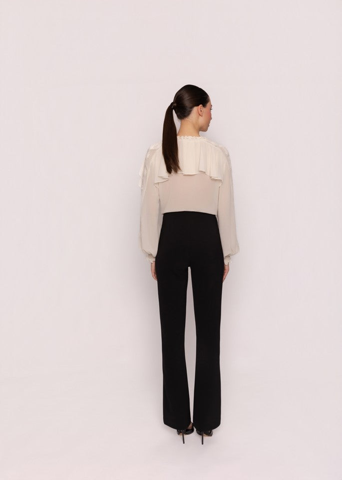 Blusa romántica encaje