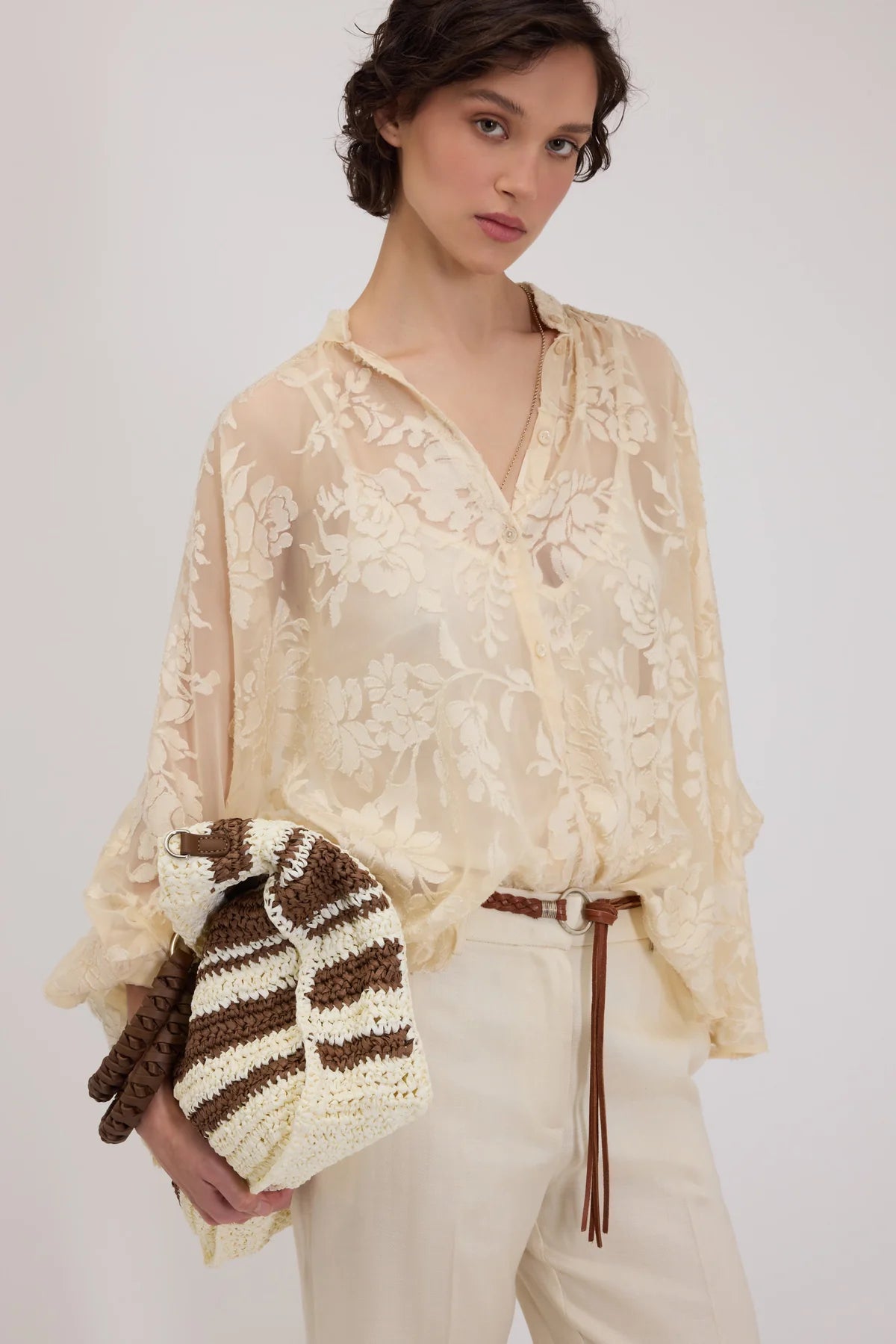 BLUSA HOLGADA DE SATÉN CON FLORES