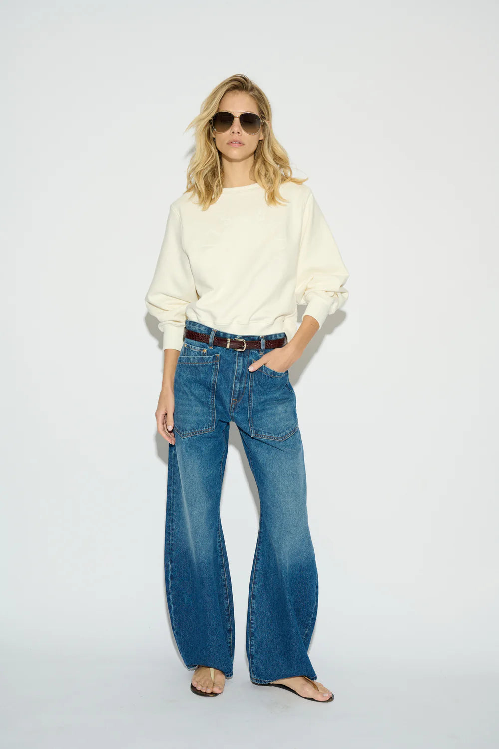 JEANS KENDRA BARREL TIRO MEDIO AZUL