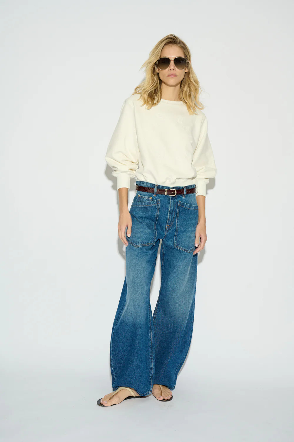 JEANS KENDRA BARREL TIRO MEDIO AZUL