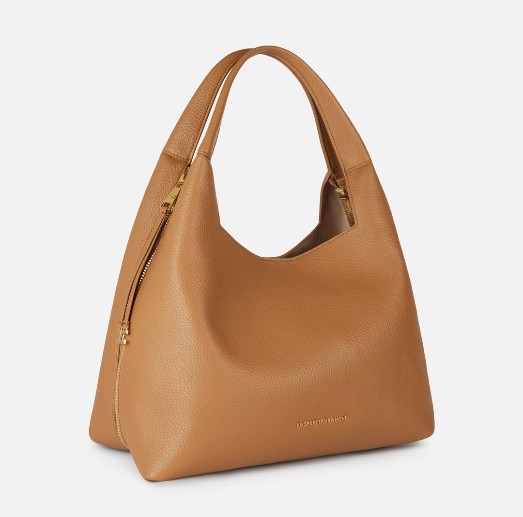 Bolso hobo con dijes