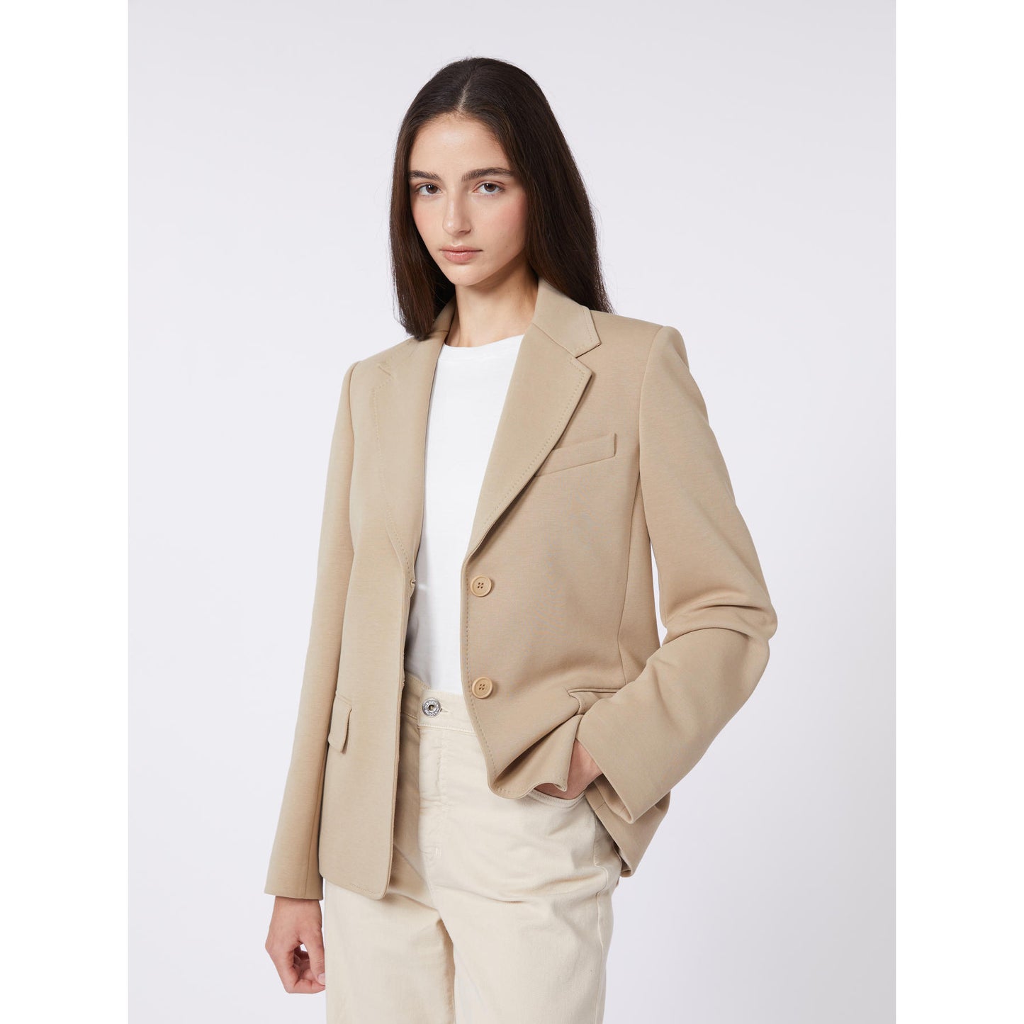 Blazer de corte ligeramente entallado-BEIGE