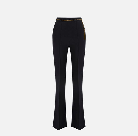 Pantalón de crepé ligero con cadena joya