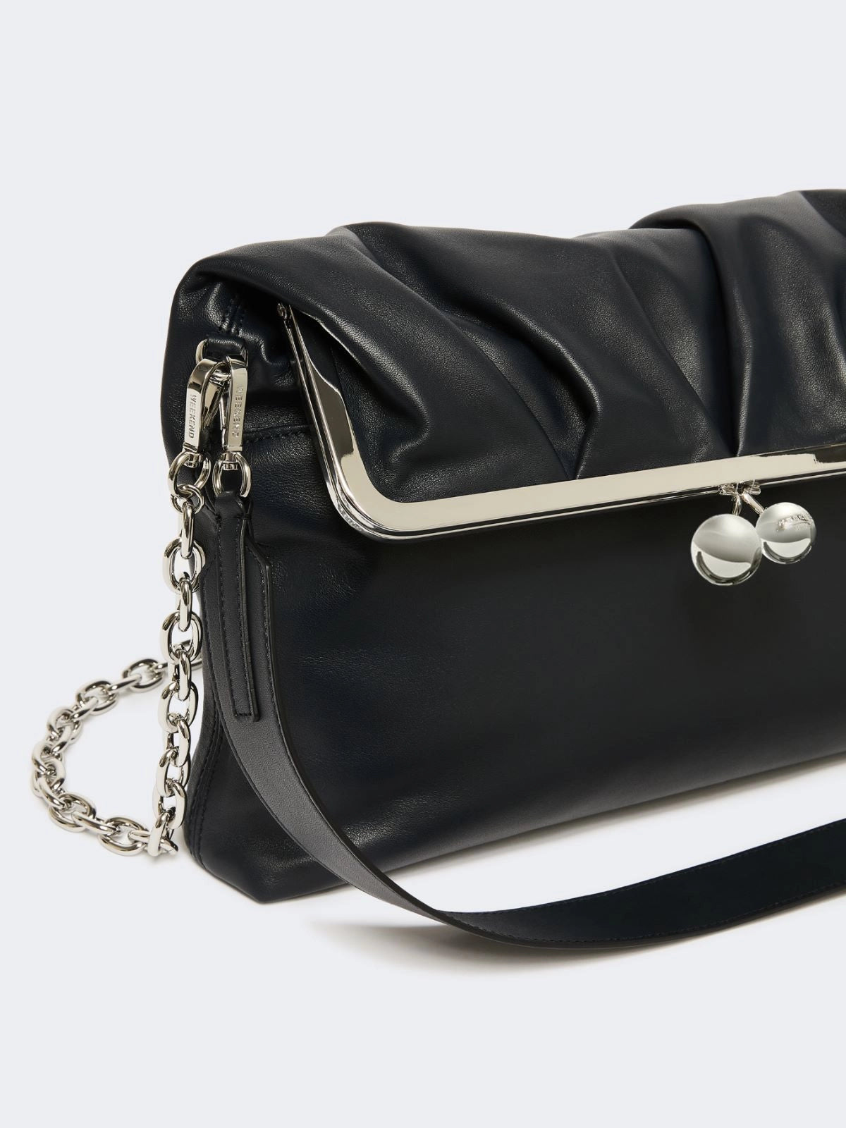 Bolso tipo sobre Pasticcino de piel napa brillante - ULTRAMARINO
