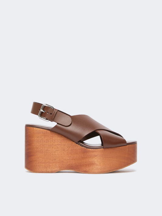 Sandalias de cuña de piel